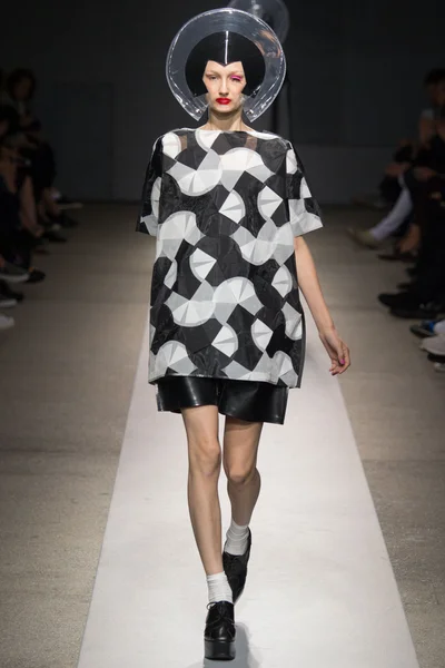 Look 35